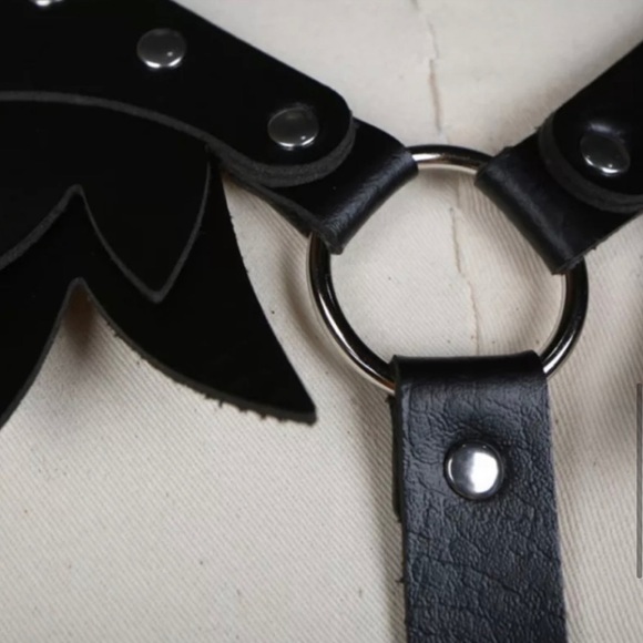 Vegan PU Leather Angel Wing Harness - Picture 11 of 12